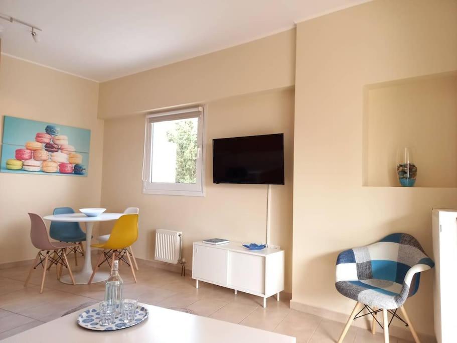 Blue -Spacious 1Bdr Corner Flat/Balcony/View Apartment Athens Ngoại thất bức ảnh