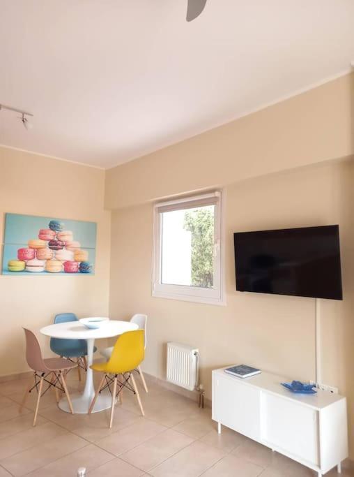 Blue -Spacious 1Bdr Corner Flat/Balcony/View Apartment Athens Ngoại thất bức ảnh